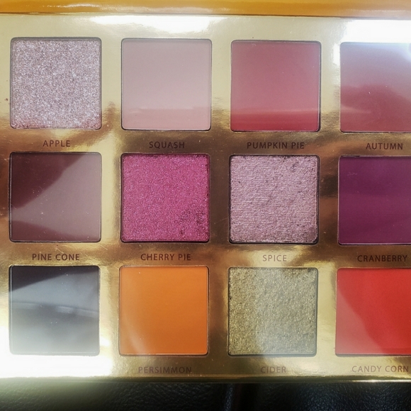 Ace Beaute Falling For You eyeshadow pallete - Picture 2 of 3